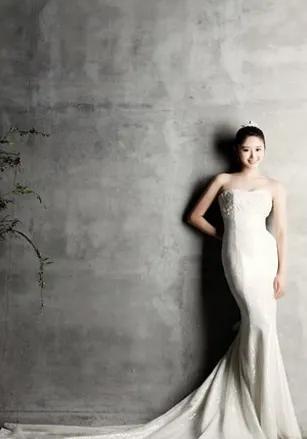 每个女孩都有一个婚纱梦,而我是个婚纱控