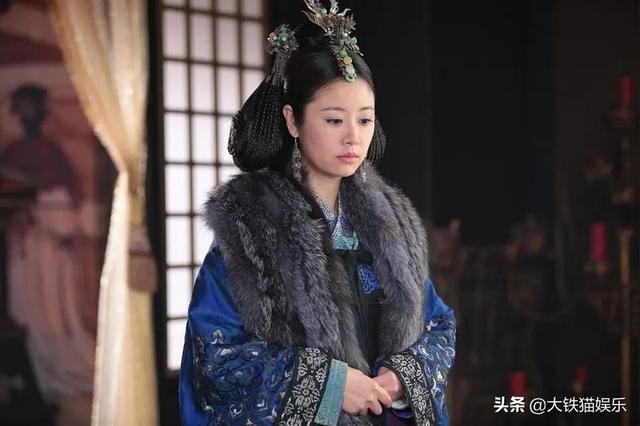 颜值不够就别穿貂了,10位古装美人告诉你啥叫大氅在身,雍容华贵