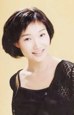 央视10大美女主持人,个个才貌双全,董卿知性,海霞端庄