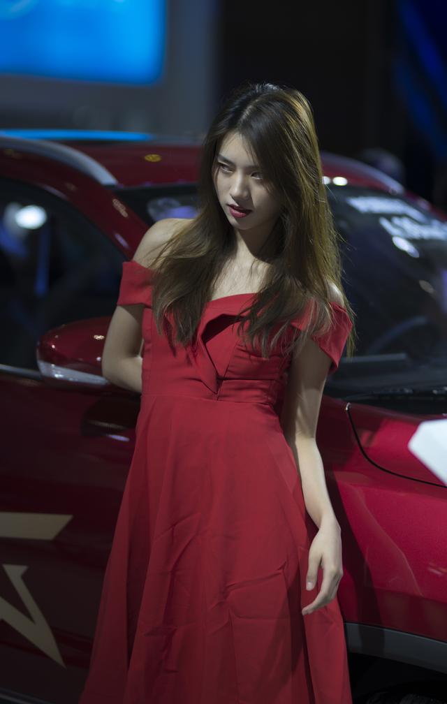 2019年昆明车展随拍的美女模特们（大量照片，有空我会持续更新）