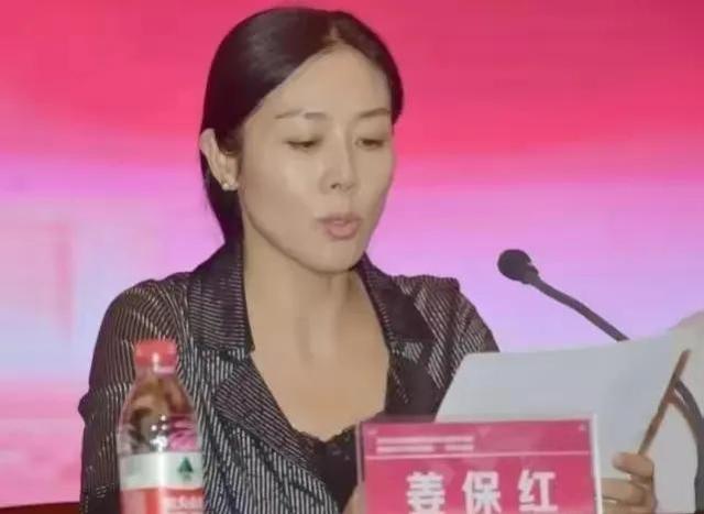 现代版官场美女官员现形记：成也美色，败也美色