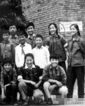 五年级学生作文被老师批评后坠楼让我想起一位女星50多年前的作文