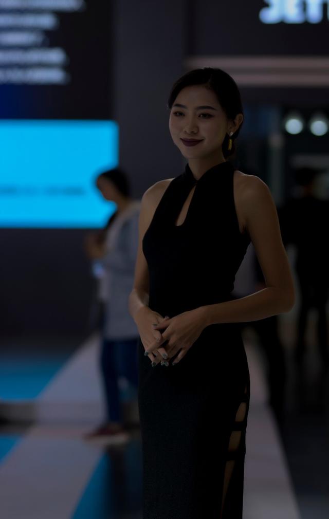 2019年昆明车展随拍的美女模特们（大量照片，有空我会持续更新）