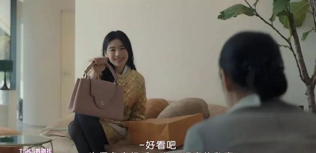 人畜无害的清纯美女,正在悄悄变“坏”?这就叫做真正的蛇竭美人