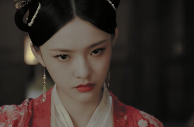 人畜无害的清纯美女,正在悄悄变“坏”?这就叫做真正的蛇竭美人