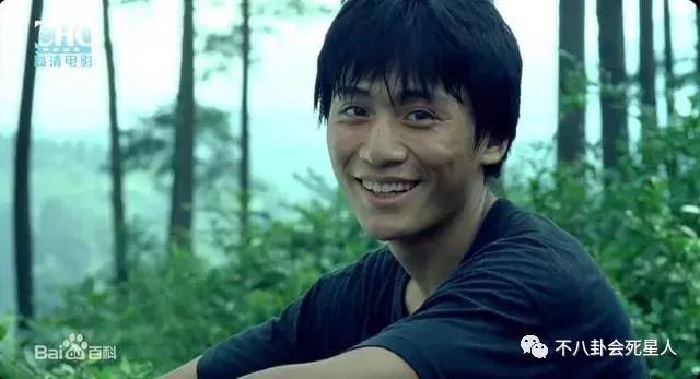 美过章子怡出道多年却一直不火,曾靠全裸照片博关注