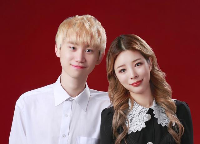 糖小幽直播家暴打Doinb屁股?网友炸锅了:100个离婚证!