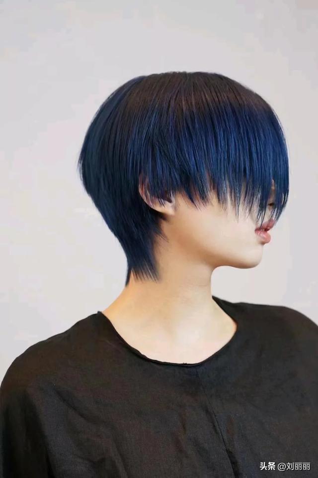 女士短发别乱剪,最火还是这三种,清爽自然真时尚