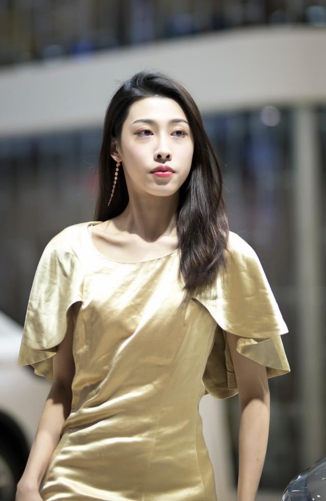 2019年昆明车展随拍的美女模特们（大量照片，有空我会持续更新）