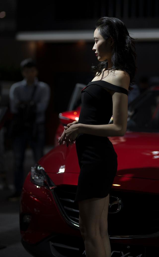 2019年昆明车展随拍的美女模特们（大量照片，有空我会持续更新）