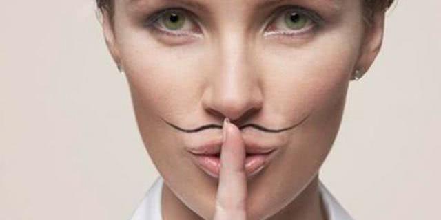 为什么有的女性嘴边会长出“小胡子”？可以经常刮吗？告诉你答案