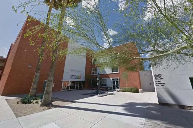 美国普通退休教师,居然是传说雌雄大盗?逍遥半生,到死都没被抓