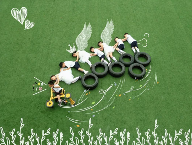 幼儿园毕业照惊艳到网友，家长却无奈表示，这份仪式感价值398元