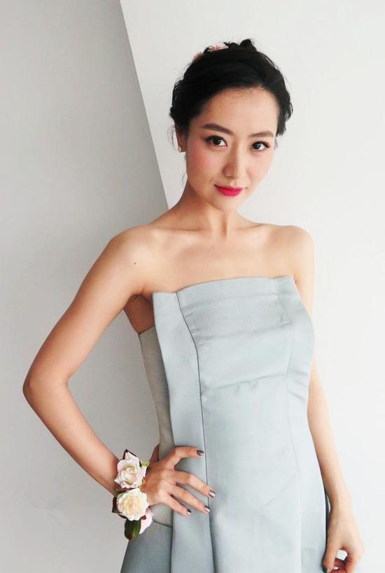 京城四美:有人未婚,有人离婚,有人是假富太太,有人被限制出境