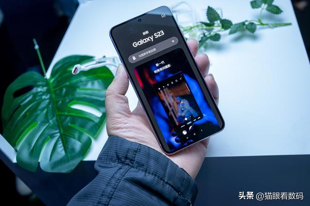 高颜值易携带 几款适合女生使用的小尺寸旗舰手机盘点