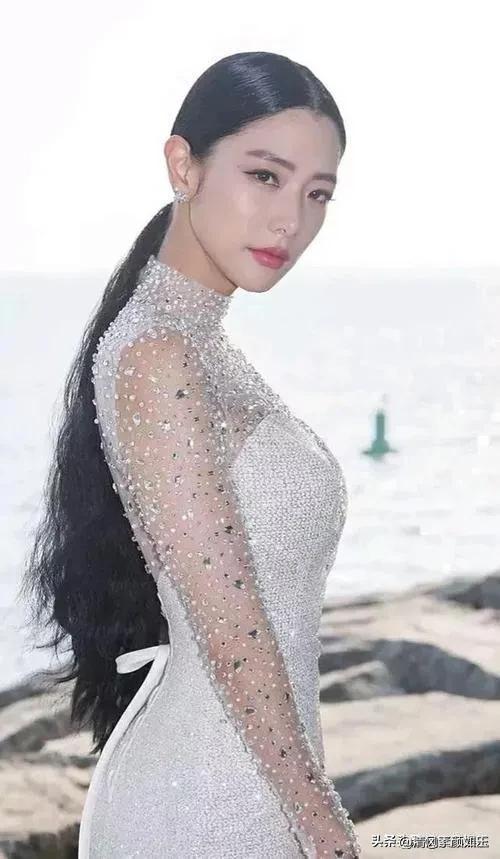 克拉拉不愧为亚洲第一性感美女