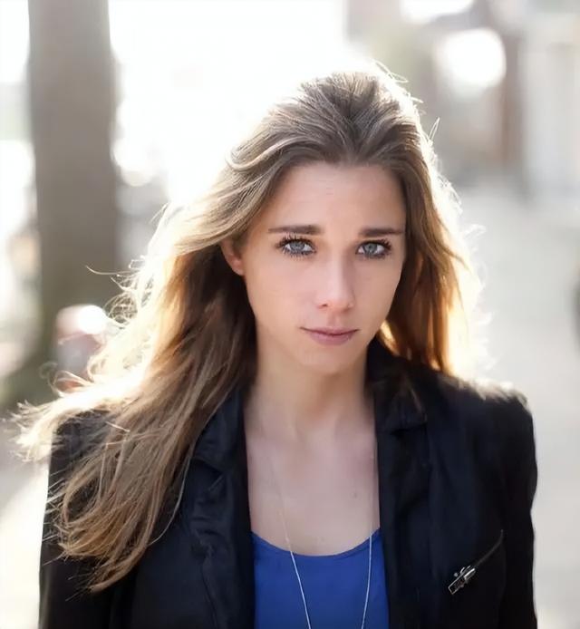 西欧荷兰的美女有哪些特点,你们都知道吗?个个美艳绝伦