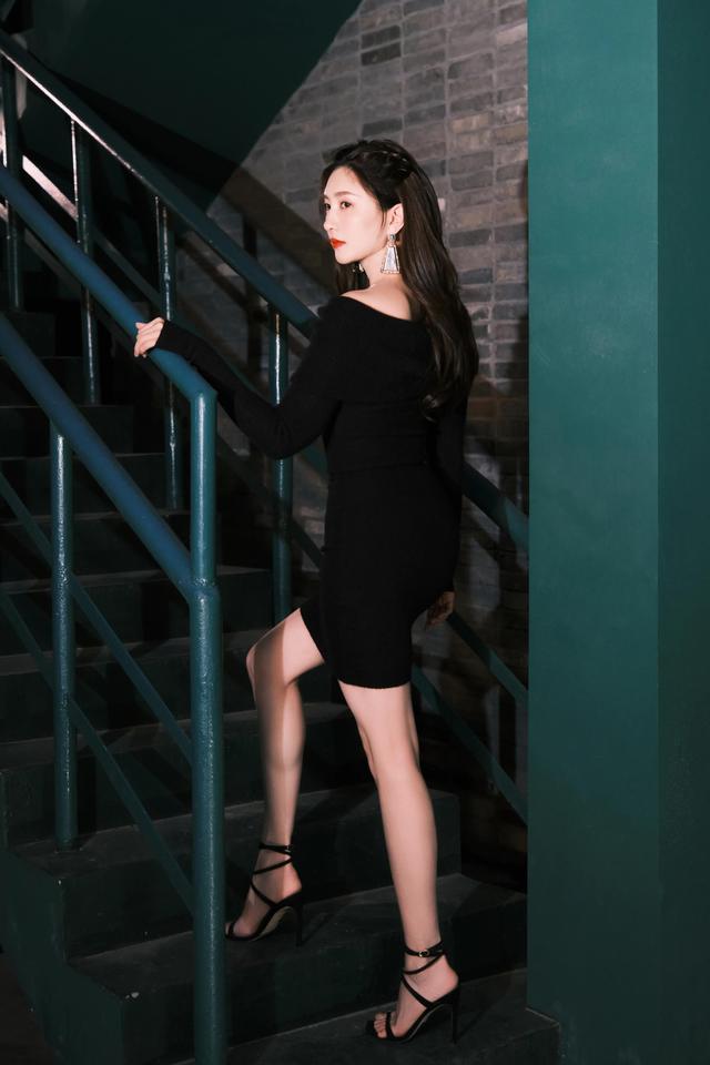 八位美女写真,风姿绰约小天仙,惊鸿一瞥清流溪,有你喜欢的吗?