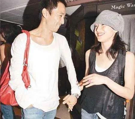 潇洒不羁如周公子,在8段感情里试错,总在错的时间遇到错的人