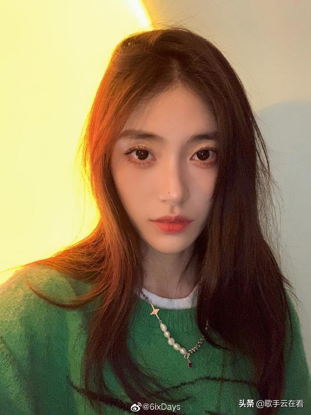 99年美女空乘小姐姐迷人美照欣赏，真好看