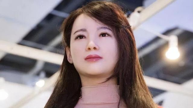 中国首款“美女机器人”诞生，可代替真人，皮肤触感很逼真