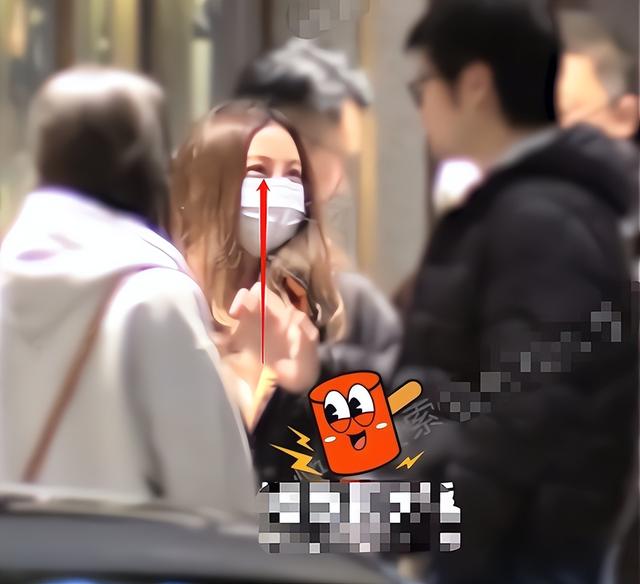 姚笛出轨又出轨，深夜与男友亲吻孕期被抛弃的她还有人心疼吗？