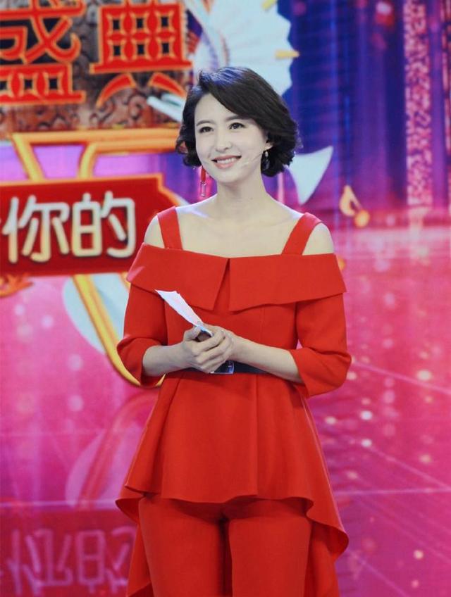 央视10大美女主持人,个个才貌双全,董卿知性,海霞端庄