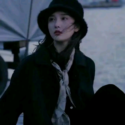 伤感意境美女头像图片_伤感头像女生2021最新的