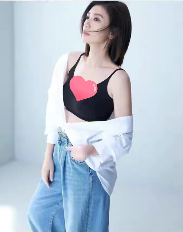 明明已为人母，却个个身材火辣、性感美艳，有人一口气连生四胎