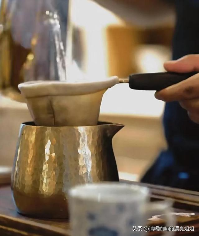 让文人们喜欢的、并纷纷写进书里的“欧蕾咖啡”到底是什么?