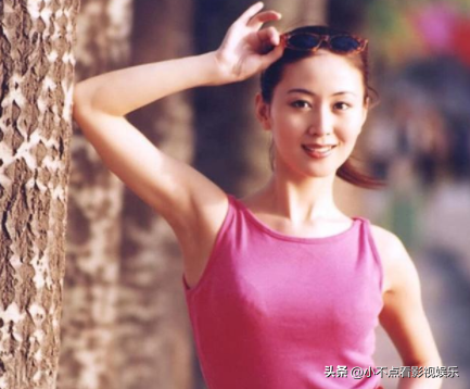 艺术不是脱了衣服就是艺术，“人体模特”汤加丽，一天被搜十万次