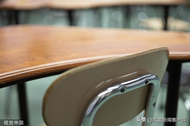 中听|徐汇中学女生进男浴室风波:从口嗨到造谣,一步之遥