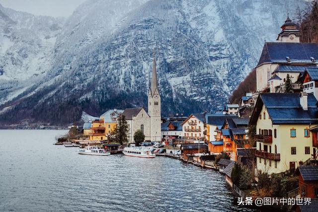 30张照片看世界：集中营18岁的俄罗斯姑娘，日本发现的美人鱼