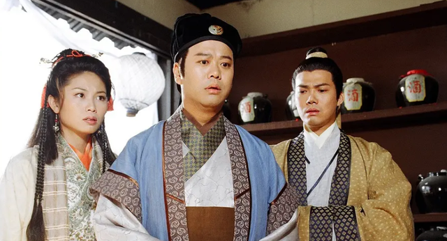 53岁扮少年,41岁装清纯少女,2022最烂10部电影,一部比一部辣眼