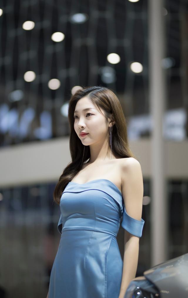2019年昆明车展随拍的美女模特们（大量照片，有空我会持续更新）