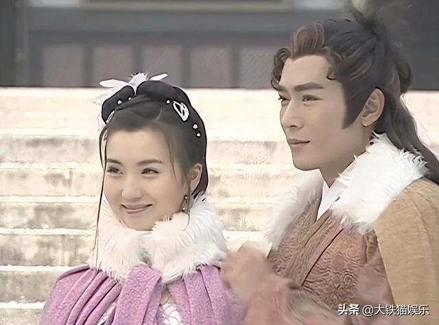 颜值不够就别穿貂了,10位古装美人告诉你啥叫大氅在身,雍容华贵