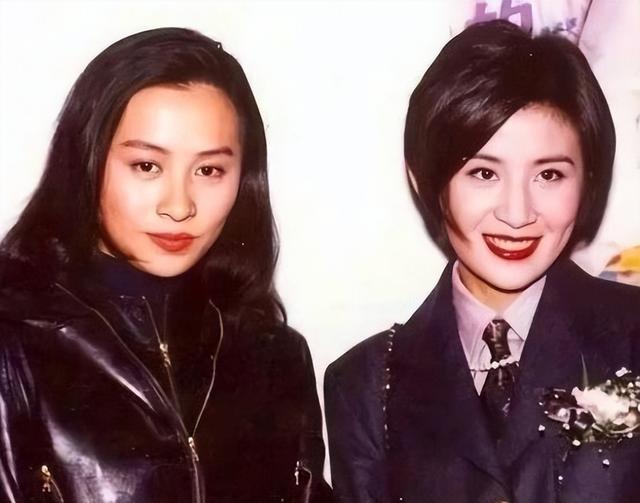 娱乐圈哪有真感情！这6对塑料姐妹花，为上位互踩，抢闺蜜老公