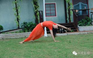 美女为什么愿意抱着男人睡觉