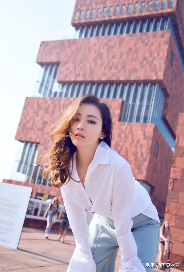 美女大PK,成都和武汉一样盛产女明星,个个都是天仙下凡