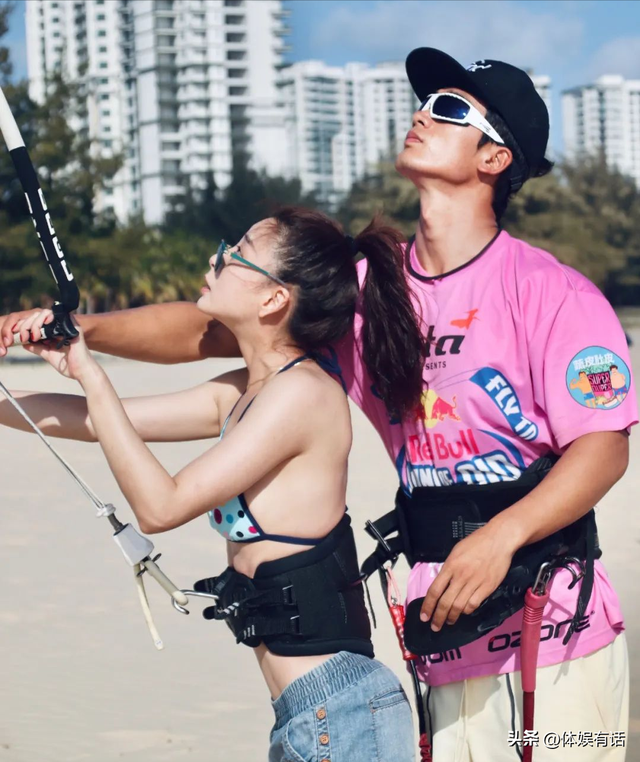 许晴的臀、舒淇的唇、李小冉的胸,这些中年女星性感起来能迷死人