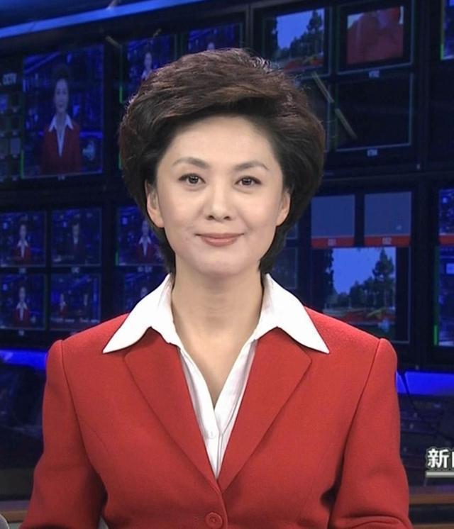 央视10大美女主持人,个个才貌双全,董卿知性,海霞端庄