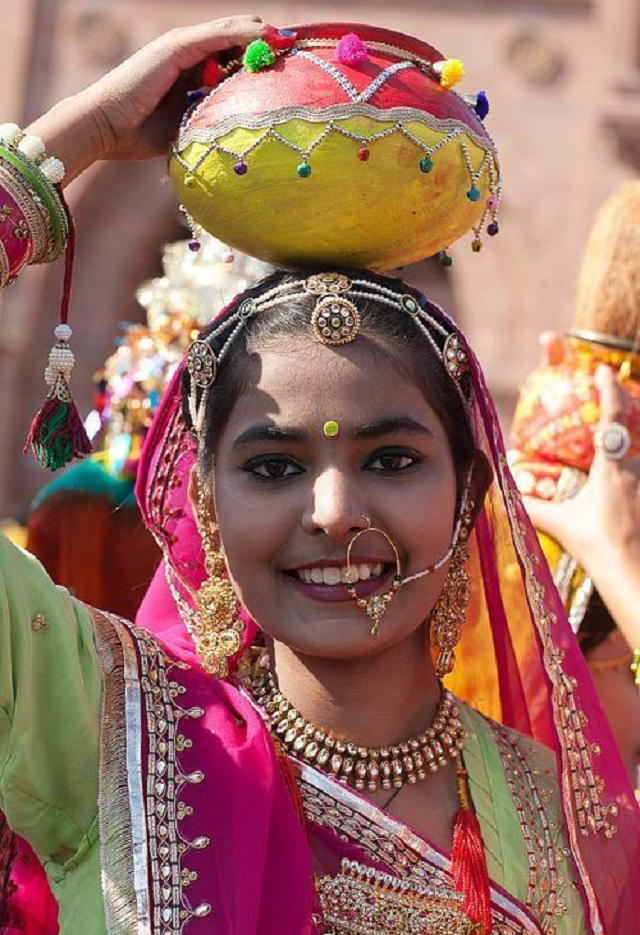 2012年，20岁印度女孩嫁给一中国农民，8年后妹妹嫁给丈夫堂弟