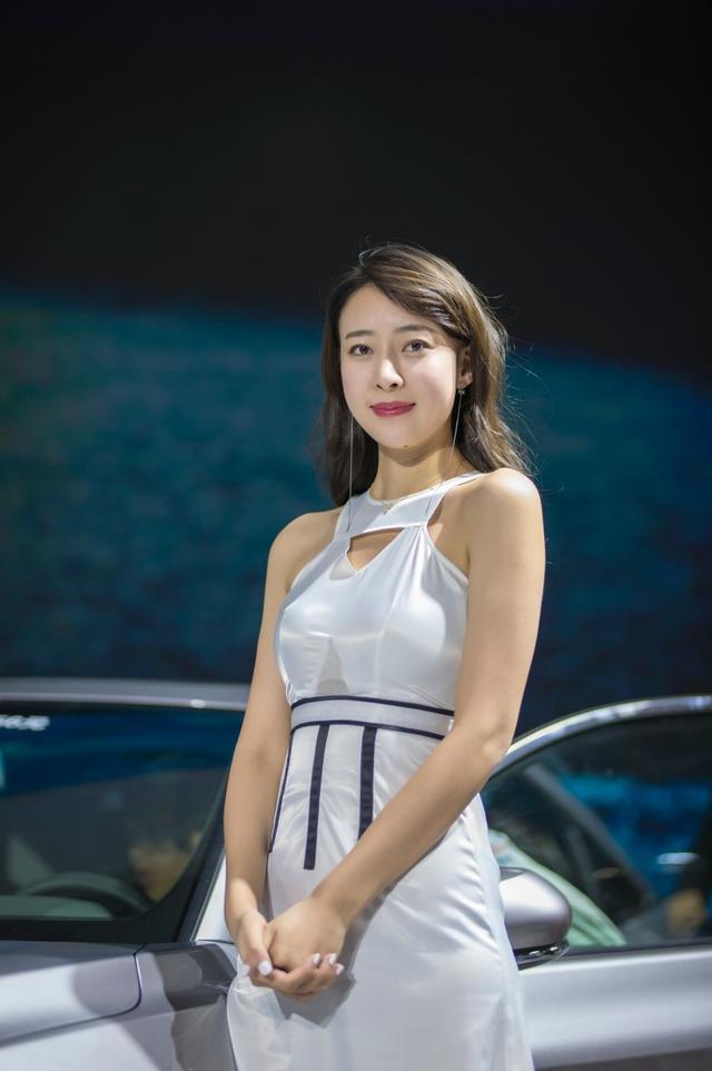 2019年昆明车展随拍的美女模特们（大量照片，有空我会持续更新）