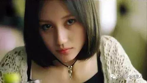 美过章子怡出道多年却一直不火,曾靠全裸照片博关注