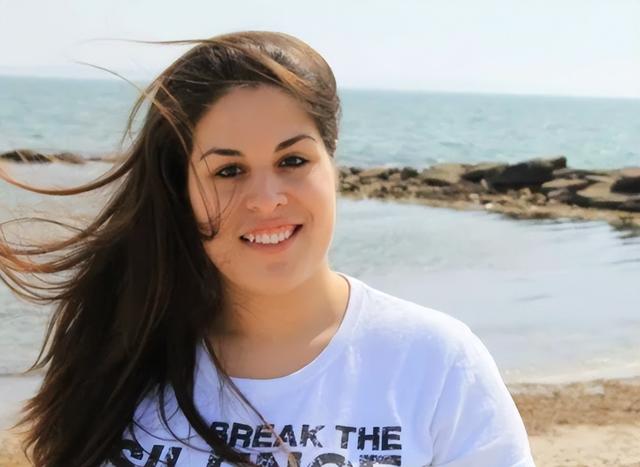 美国男子虐打女友,还强迫她和狗性交