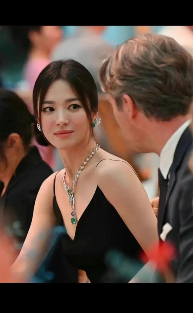 清纯欲女宋慧乔vs韩国女顶流宋慧乔 为何能双向开花!!!