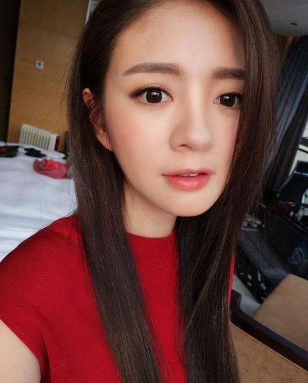 盘点P图露馅的八大美女明星,看看谁最尴尬?