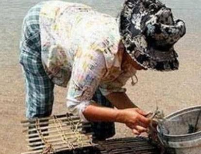 柬埔寨神秘“女人村”自给自足，整个村没有成年男人