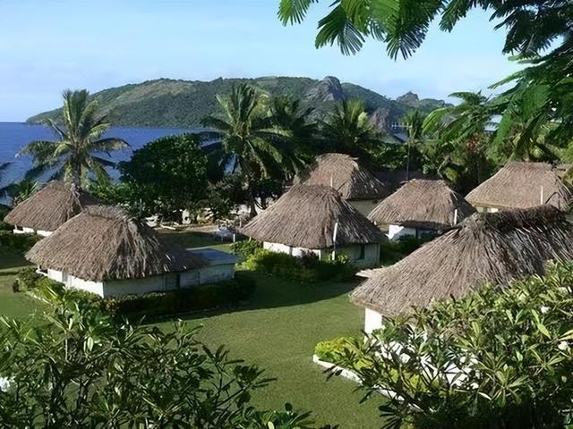 世界上最早看见太阳的国家，女人身材肥胖却有最美丽的脸