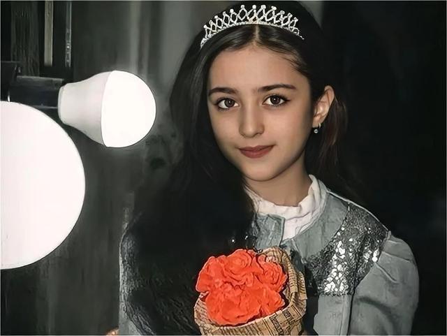 伊朗8岁女孩颜值“逆天”，父亲毅然辞职做保镖，安全了吗